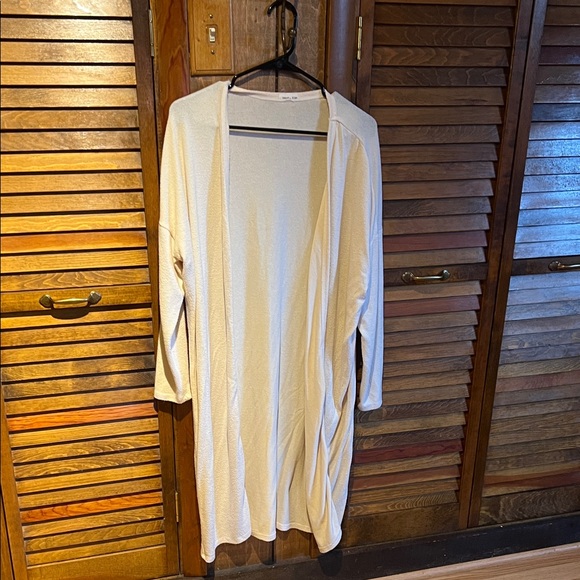Sweaters - Elegant Cream Women's Sweater